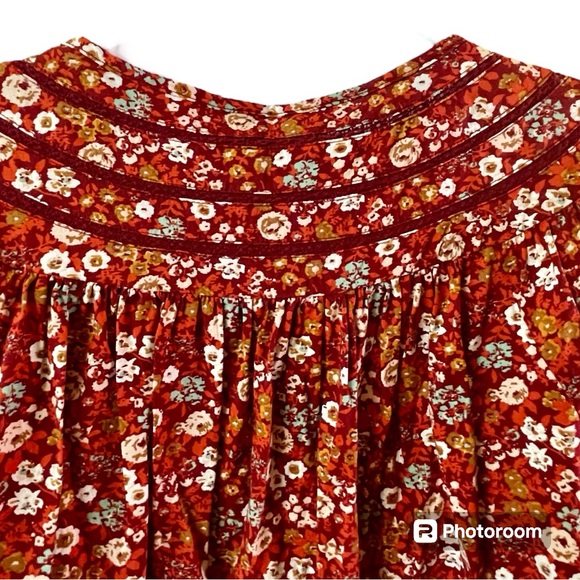 Red Autumnal Blouse - Picture 4 of 7